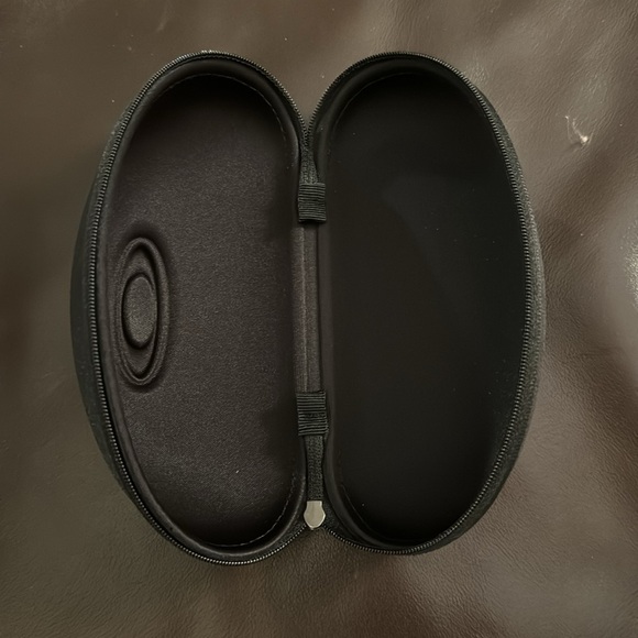 Oakley Radar Array Soft Shell Vault Sunglasses Case. - Picture 5 of 8